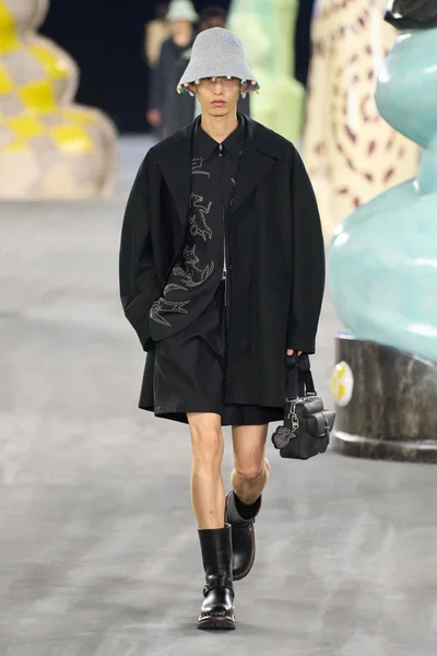 Look 4